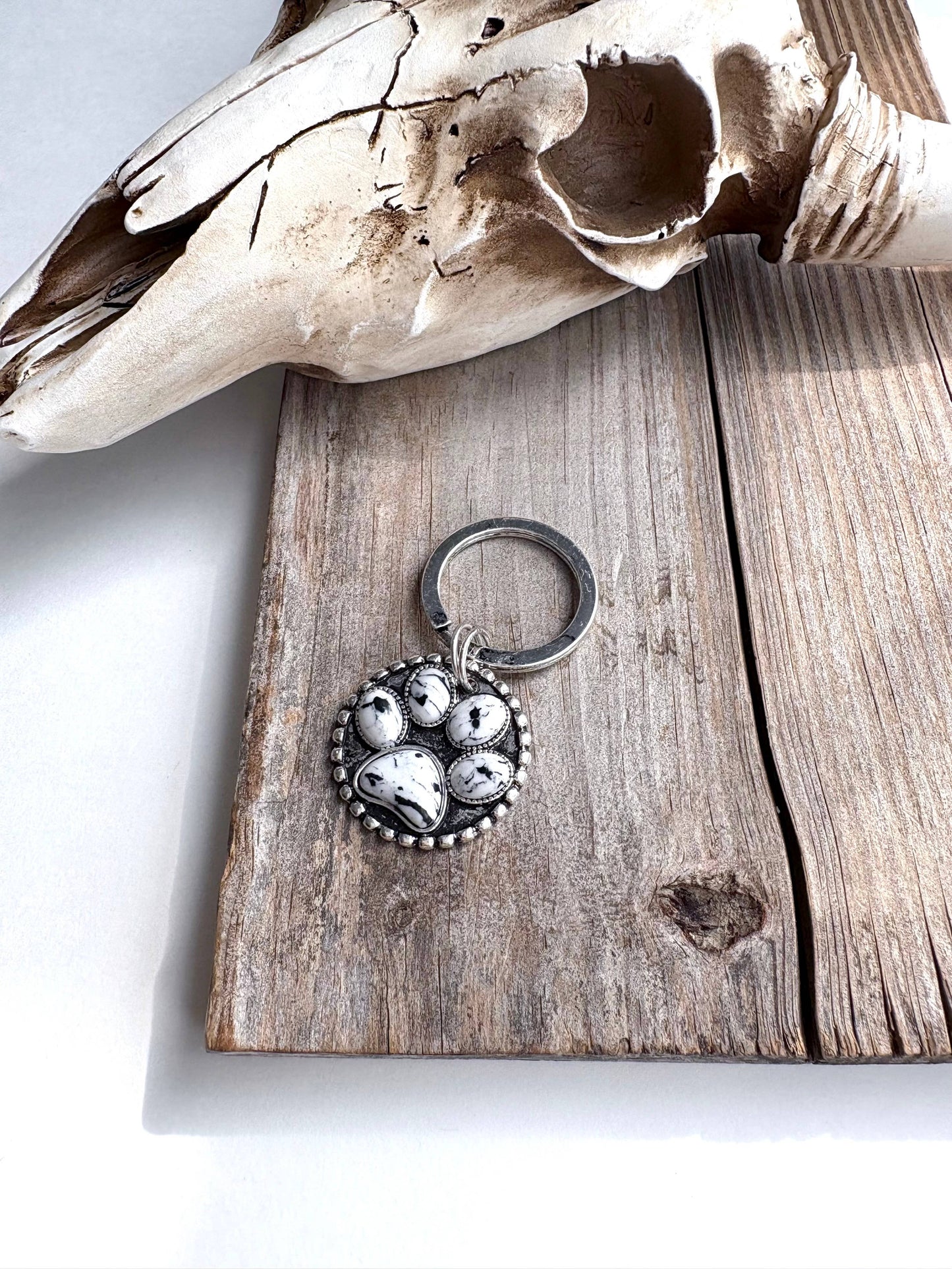 Dog Paw Stone Round Metal Pendant Keychain: Turquoise