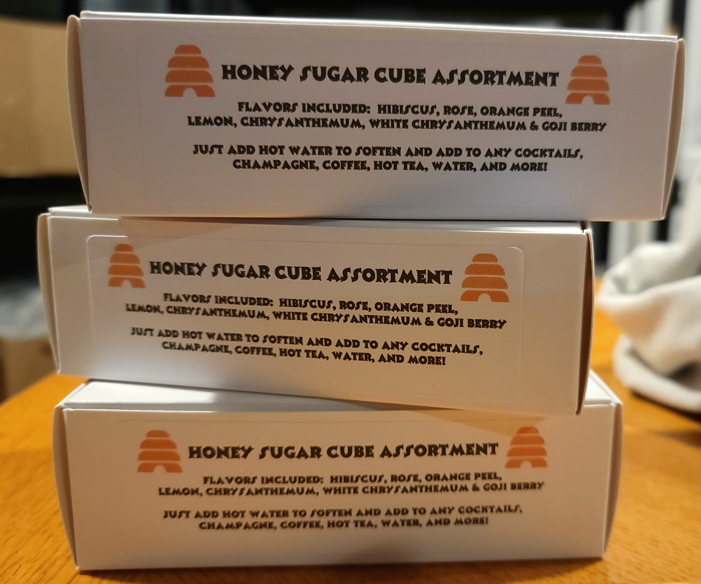 Gourmet Honey Sugar Cubes with flowers and fruit: White Chrysanthemum & Goji Berry