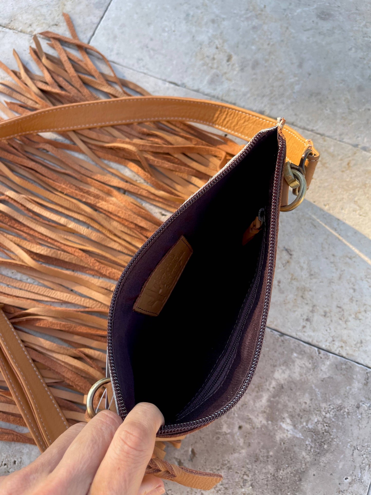 THE JESSE CROSSBODY cowhide fringe tassel purse bag: BROWN LEATHER