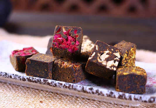 Premium Brown Sugar Cubes with flowers & fruit (3 choices): Goji Berry